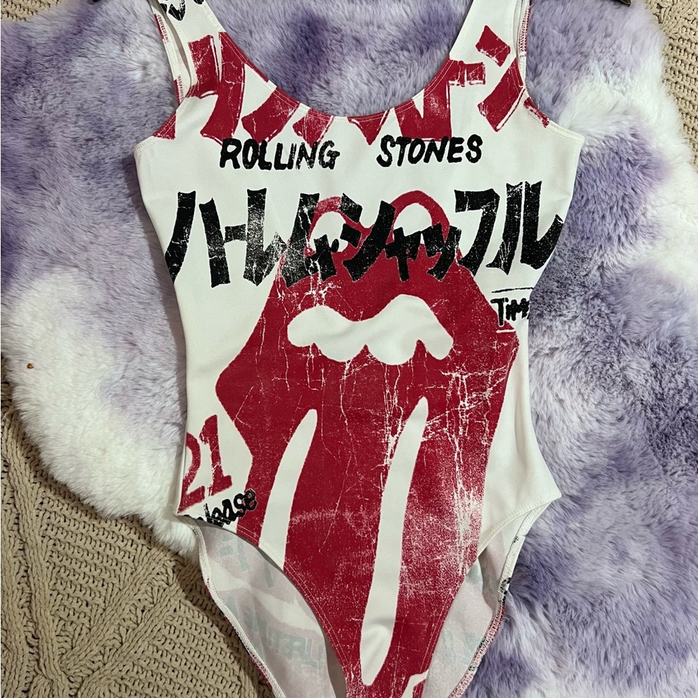 Forever 21 Graphic Red and White Bodysuit